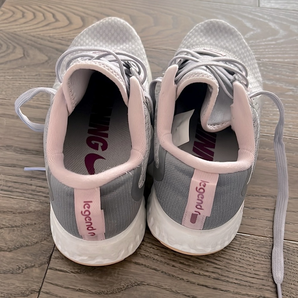 Nike React Running Shoes - Picture 2 of 4
